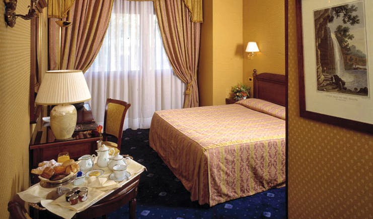 Palace Hotel Maria Luigia Parma classic room bed breakfast traditional décor