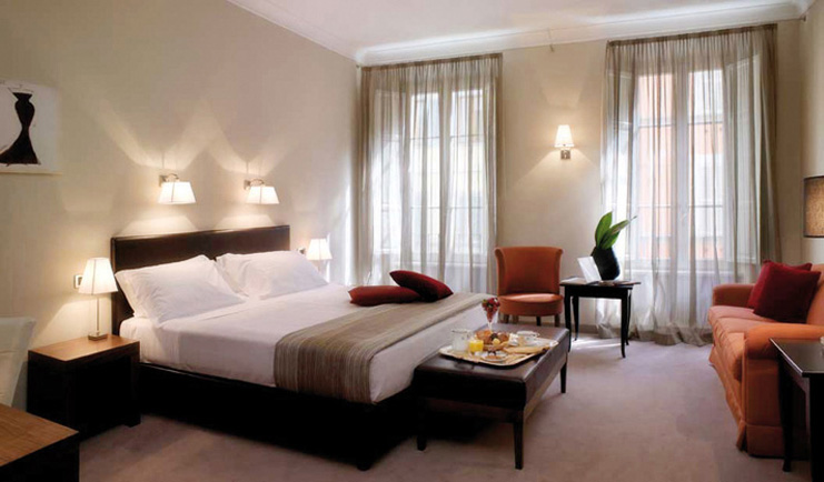 Palace Hotel Maria Luigia Parma junior suite bed sofa modern décor