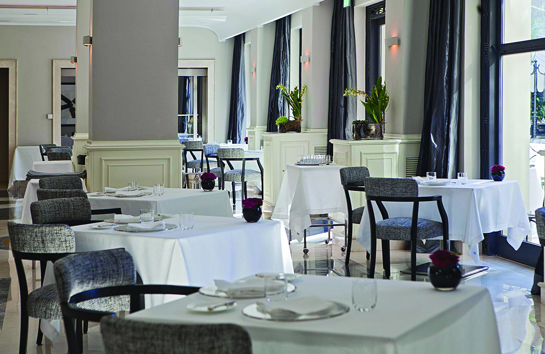 Aldrovandi Villa Borghese Rome restaurant indoor dining 