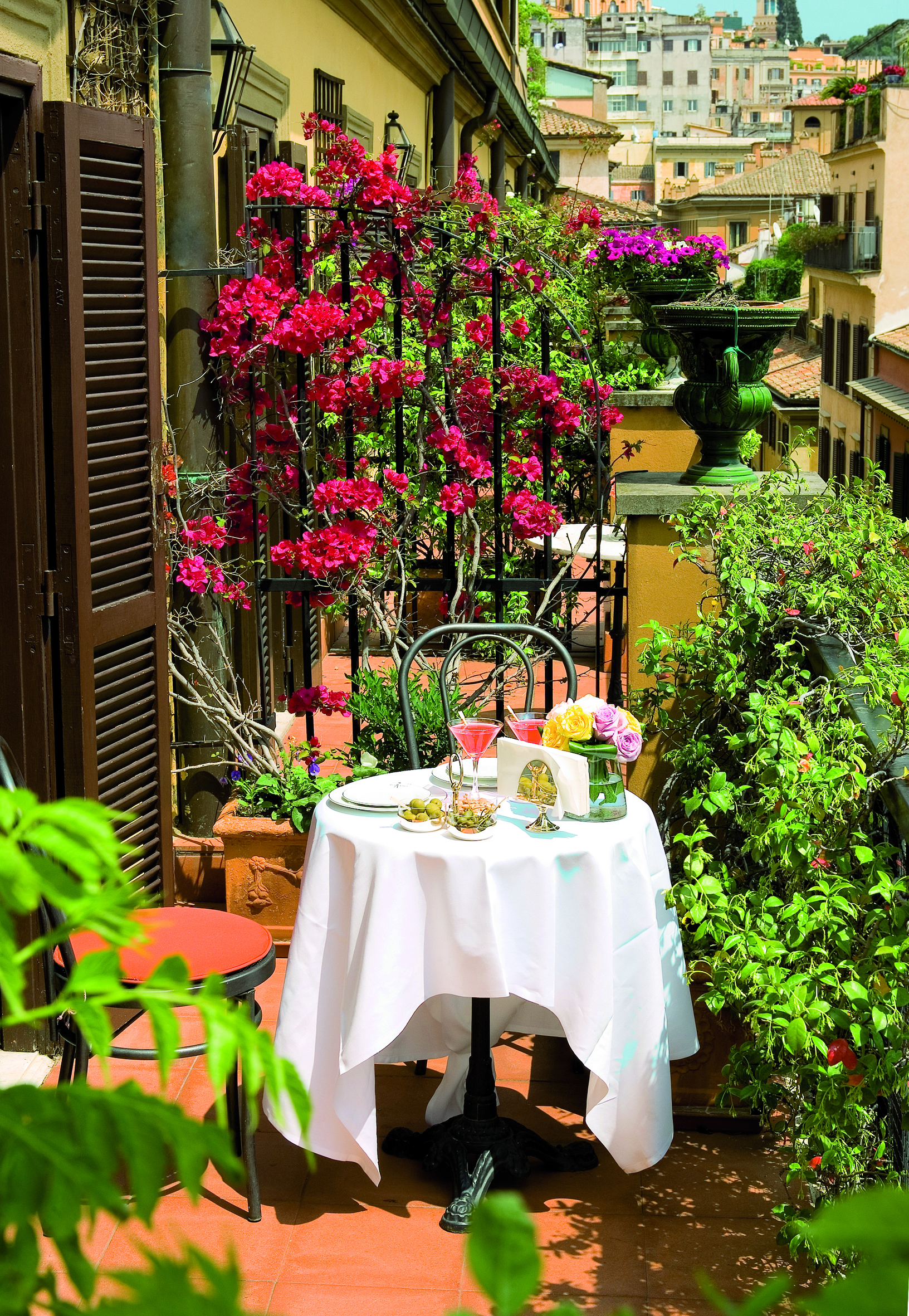 Hotel d'Inghilterra Rome balcony private seating and dining area shrubs and trees