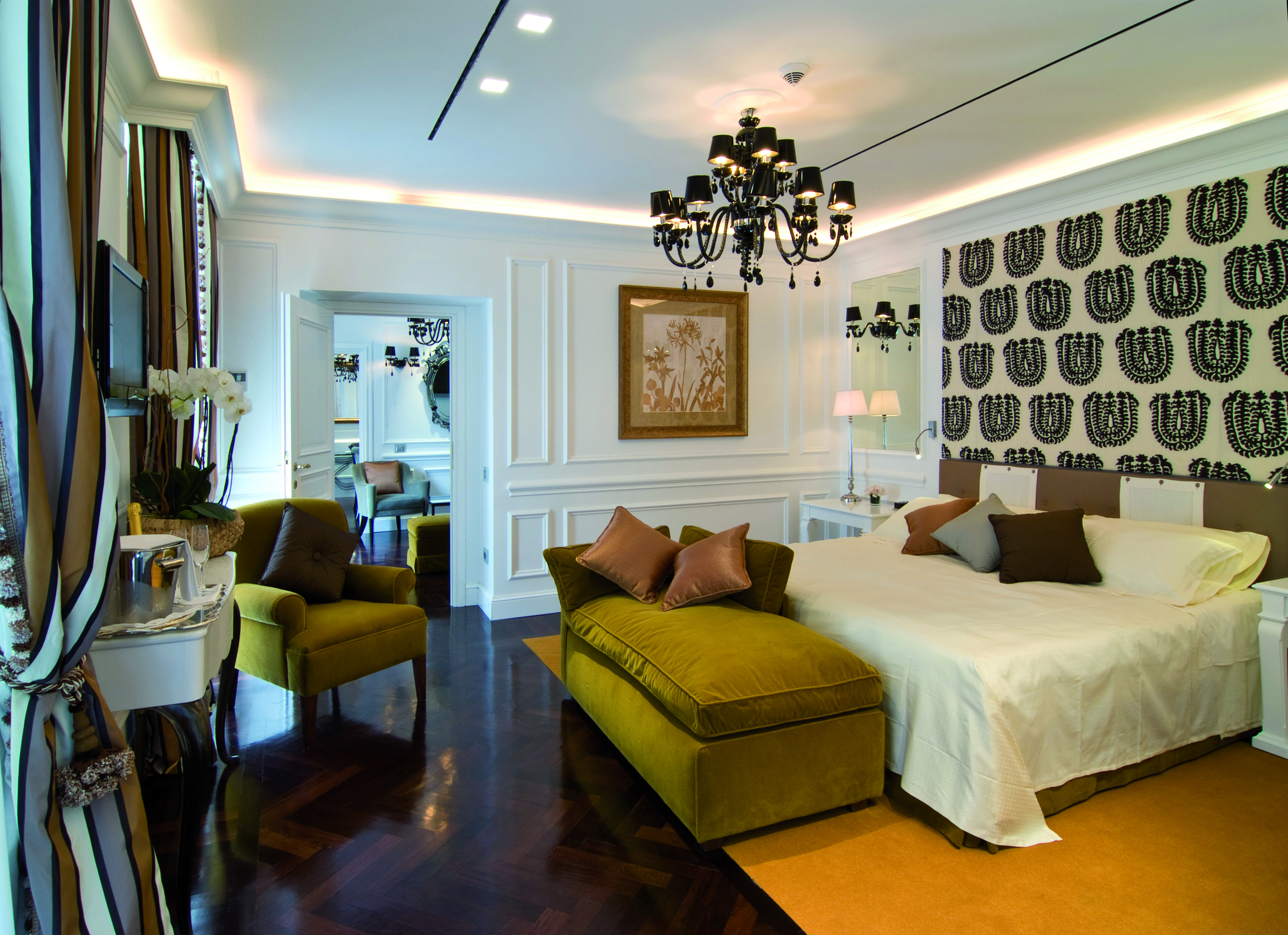 Hotel d'Inghilterra Rome executive suite bed armchairs elegant décor