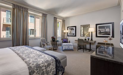 Hotel de Russie Rome grey colours deluxe room