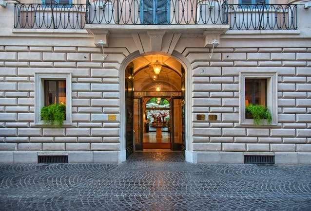 Hotel de Russie Rome stone front of building