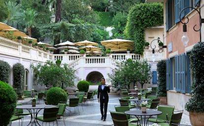 Hotel de Russie Rome shady square with chairs
