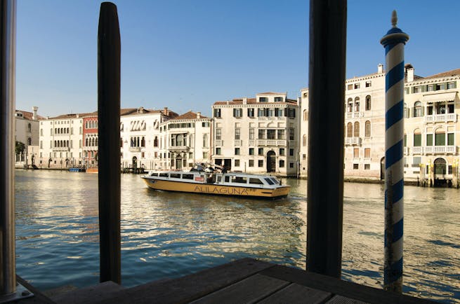 Palazzo Giovanelli Venice exterior of hotel from across the canal