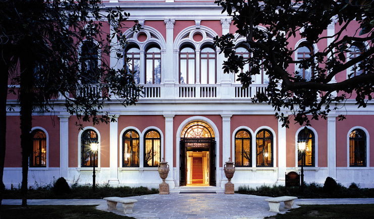 San Clemente Palace Venice entrance hotel front ornate architecture doorway