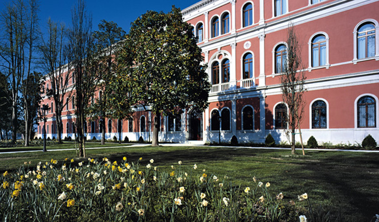 San Clemente Palace Venice grounds  hotel building lawns trees flowers