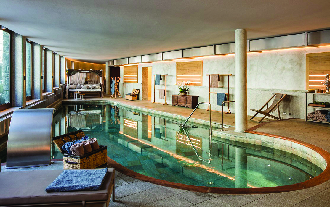 Hotel Hermitage Italy Alps indoor pool 