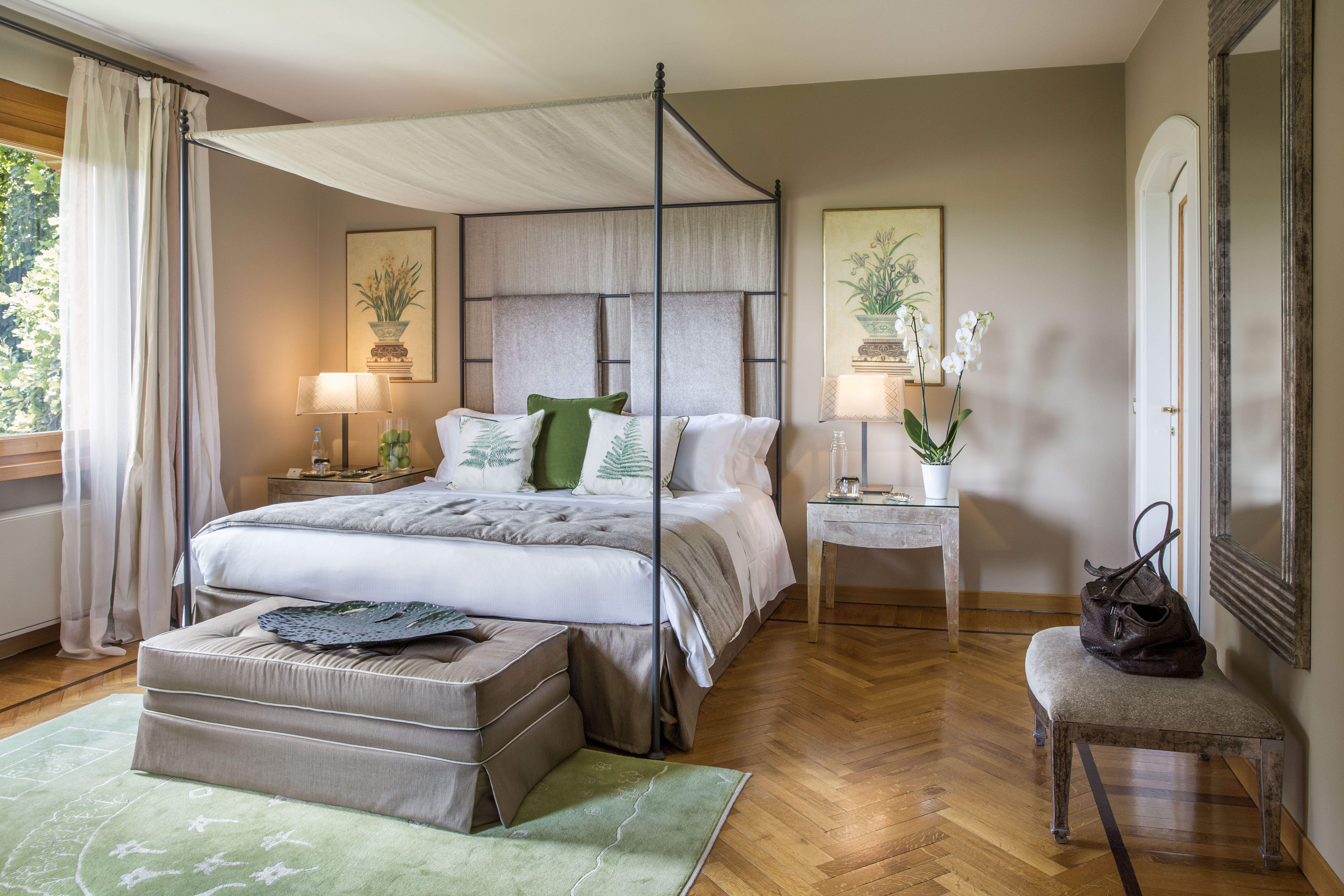 LAlbereta Lake Tower Suite