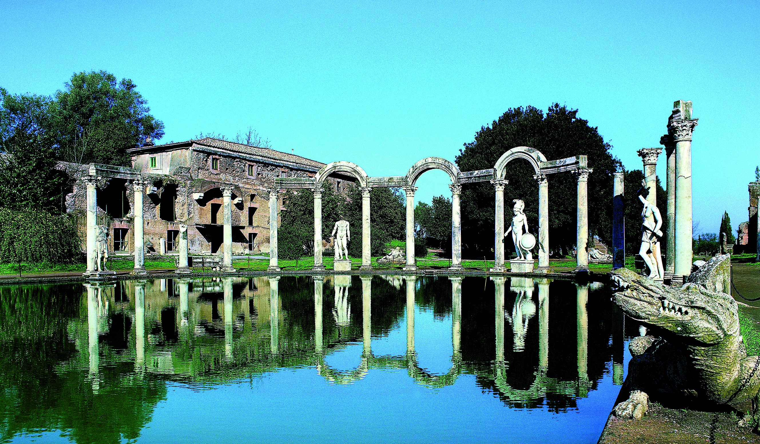 Roman pool at villa at Villa Adriana