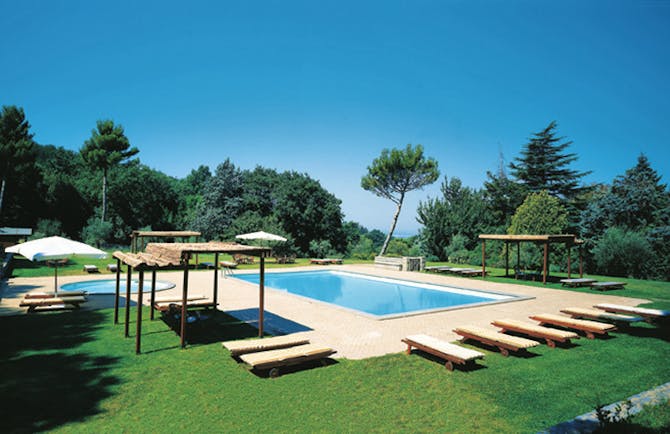 Vila Grazioli Latium pool terrace sun loungers clear blue skies