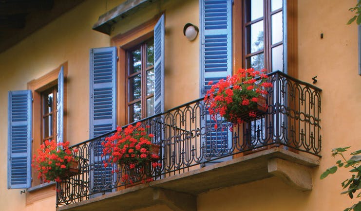 Villa Beccaris Piemonte windows shuttered windows traditional architecture