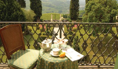 Relais San Maurizio Piemonte breakfast terrace private outdoor dining overlooking gardens