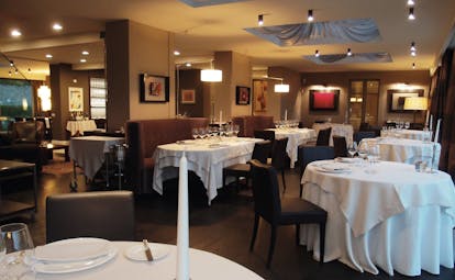 Relais Villa D' Amelia Piemonte restaurant indoor dining traditional décor