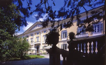 Relais Villa Matilde Piemonte exterior hotel building driveway 