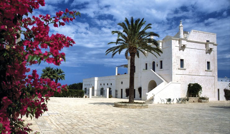 Masseria San Domenico Puglia hotel building courtyard traditional architecture