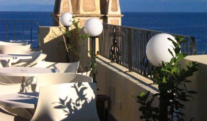Villa Meligunis Sicily terrace dining area overlooking sea