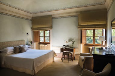 Borgo Pignano Tuscany bedroom fresh pretty décor