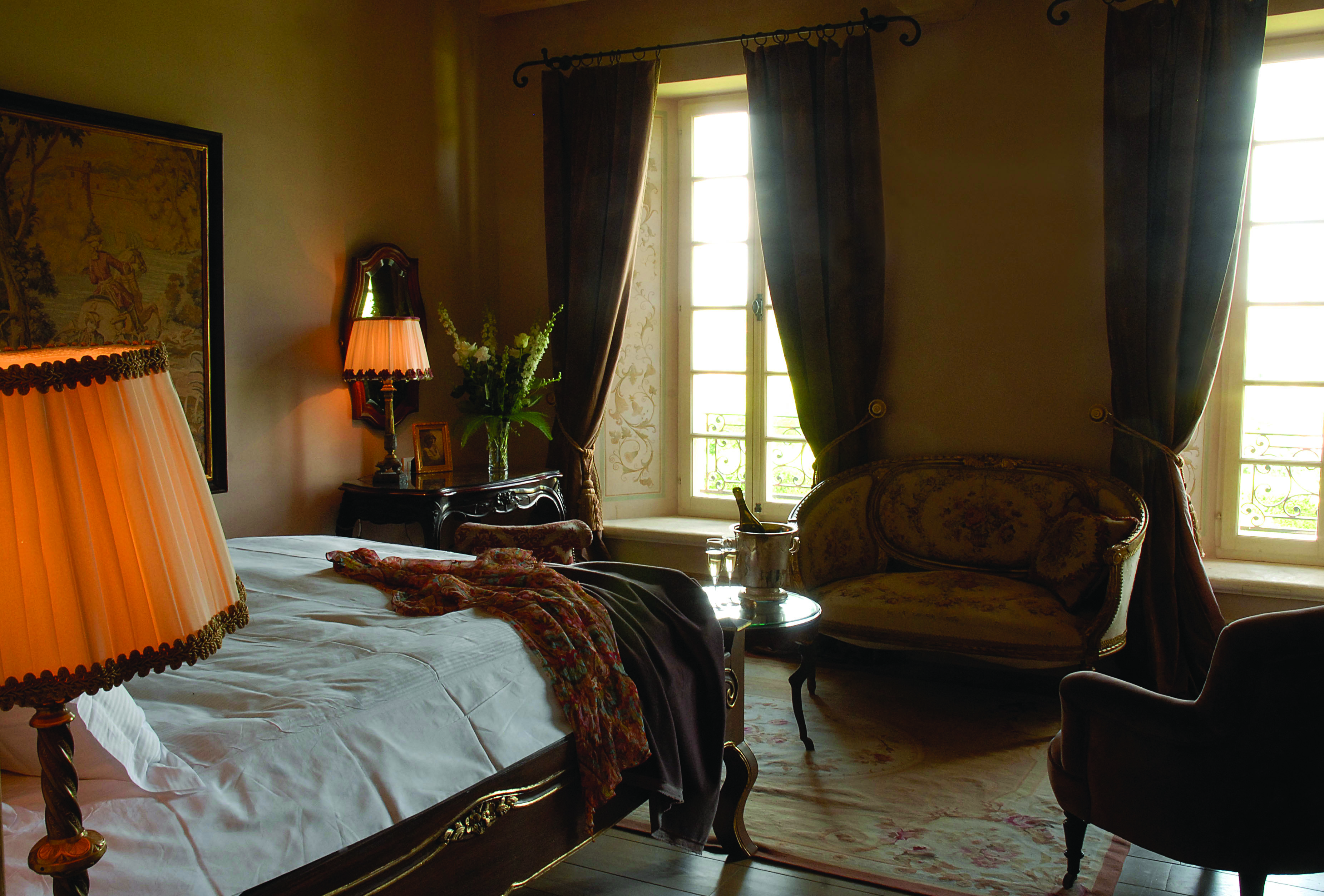 Borgo Santo Pietro Tuscany giardin de fiori suite elegant décor