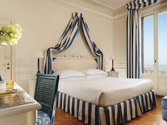 Principe di Piemonte Tuscany superior sea view bedroom modern décor