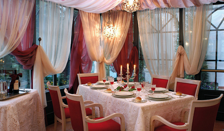 Relais dell'Orologio Pisa dining restaurant table chairs traditional décor