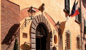 Relais dell'Orologio Pisa door hotel entrance traditional architecture