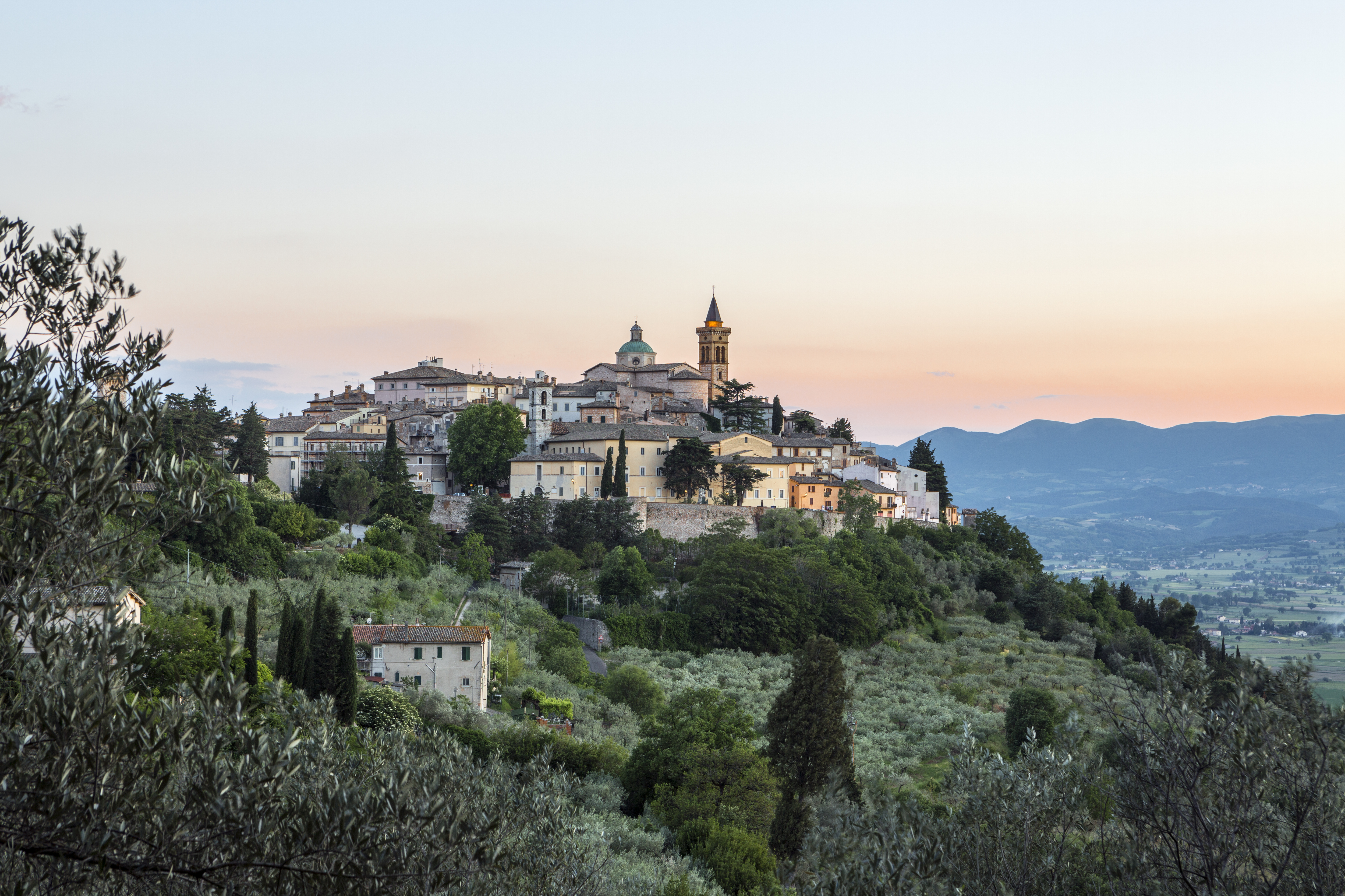 Tuscany vs Umbria - which is right for your Italian holiday