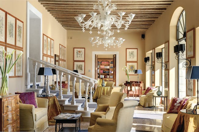 Villa Michelangelo Veneto lounge communal indoor seating area stylish décor
