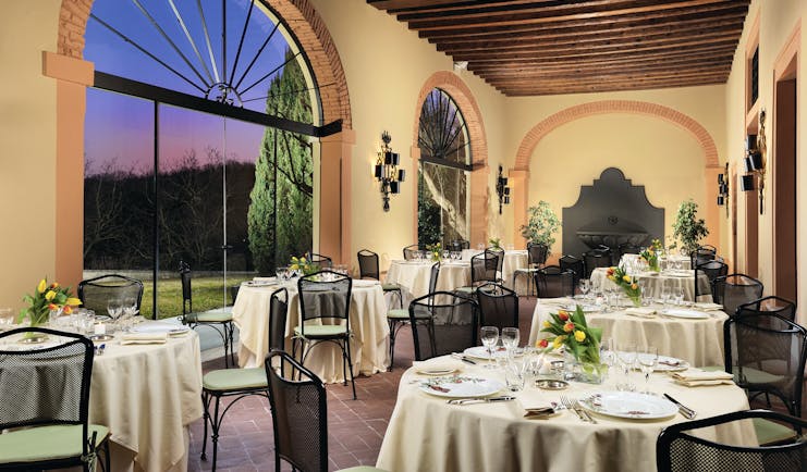 Villa Michelangelo Veneto restaurant at night indoor dining views of gardens