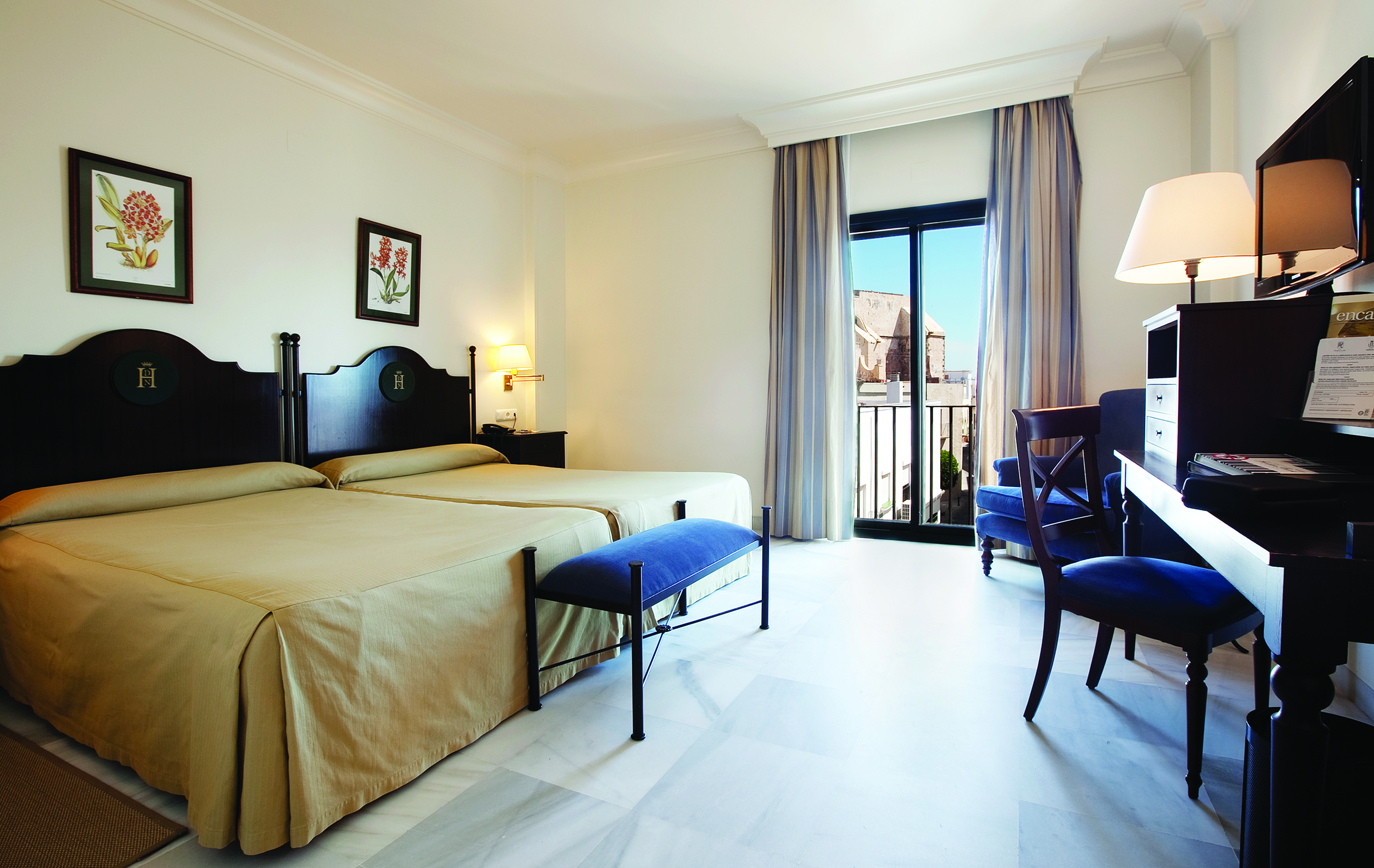 Duque de Najera Andalucia standard double beds desk traditional décor