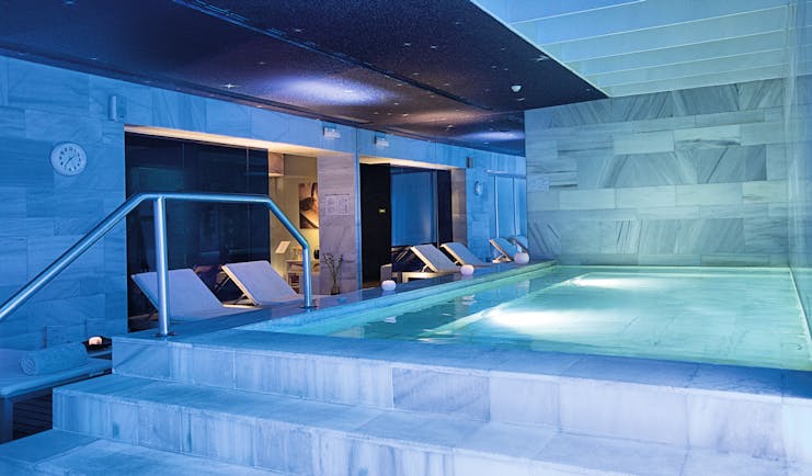 Palacio de los Patos Granada spa indoor pool mood lighting