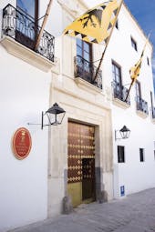 Las Casas de la Juderia Andalucia entrance hotel door white walls