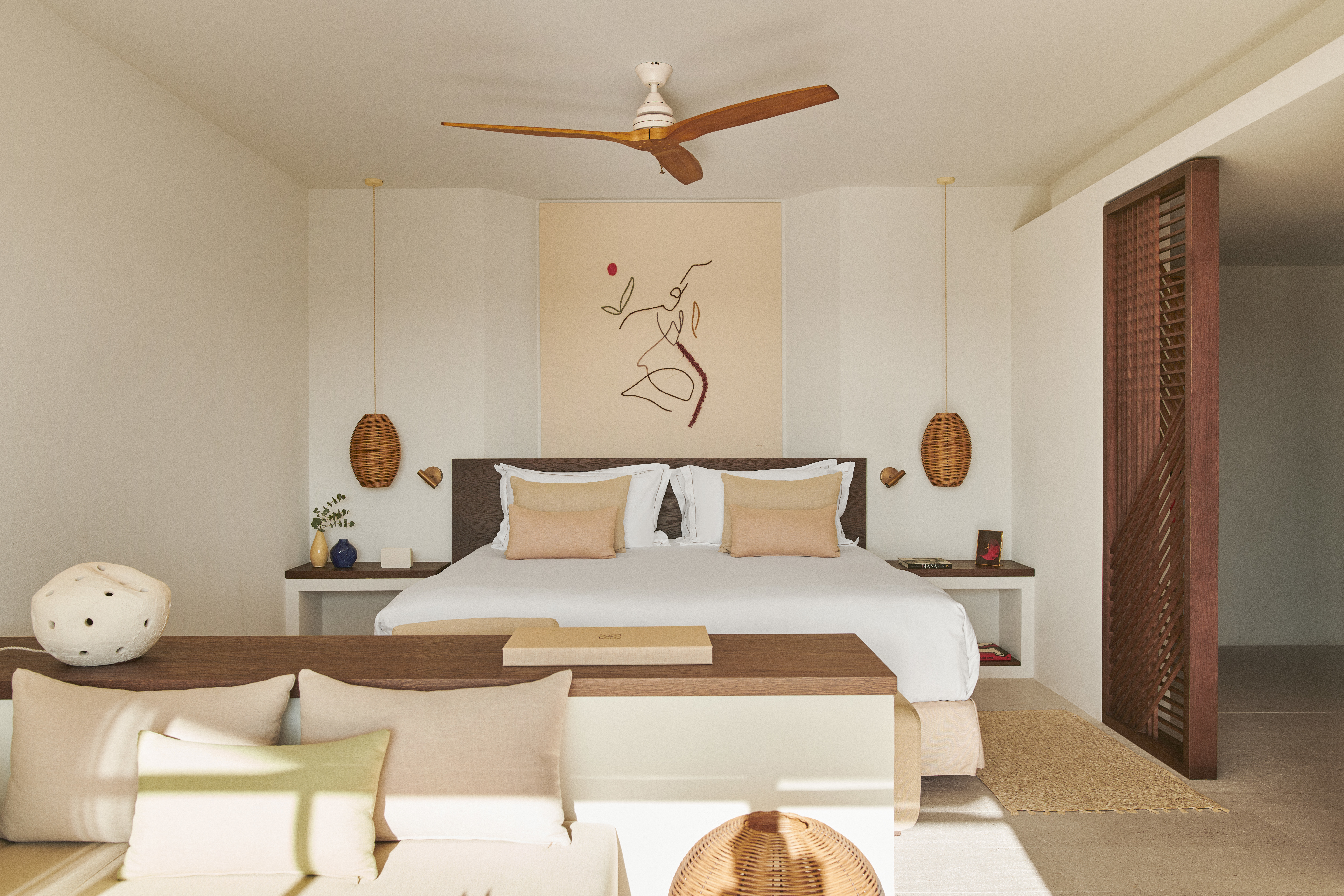 La Zambra Resort Junior Suite with bed and seating area