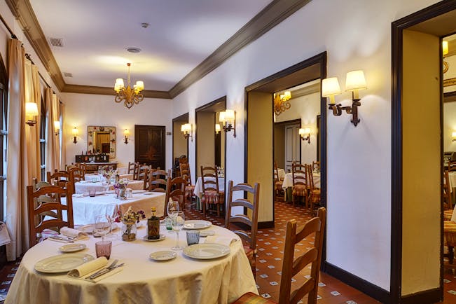 Parador de Ubeda breakfast tables