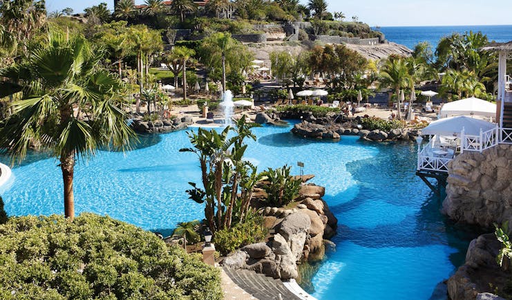Gran Hotel Bahia del Duque Tenerife pool water features sea in background