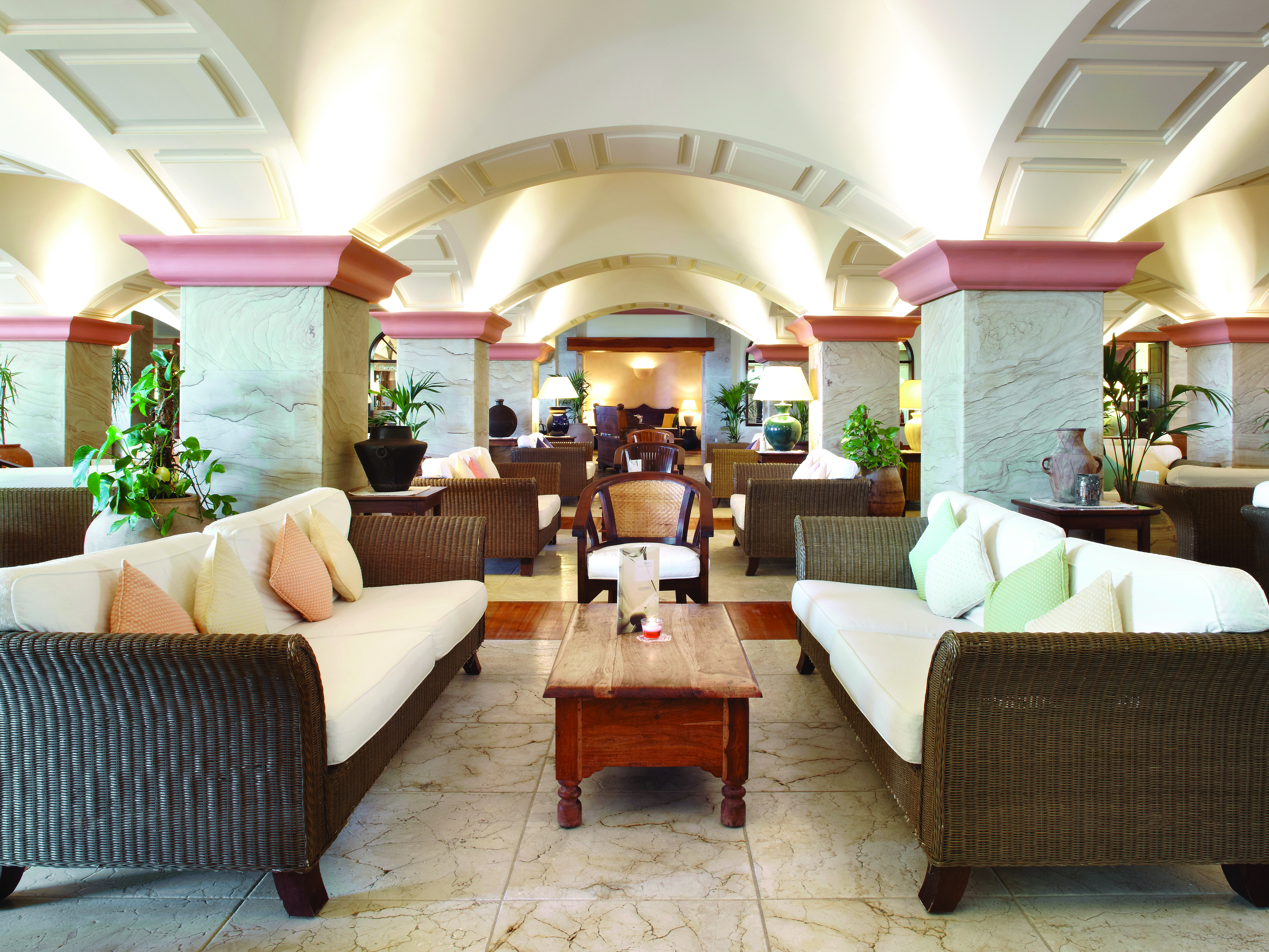 Princesa Yaiza piano bar, indoor seating area, sofas, armchairs, marble floors, elegant decor