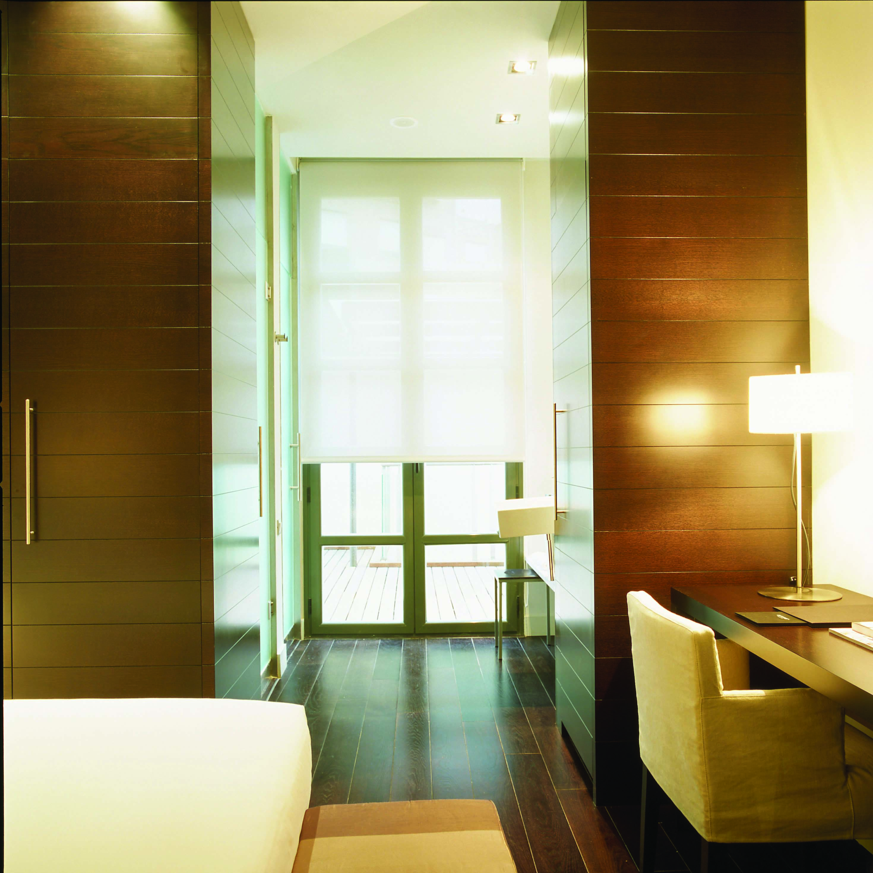 Hospes Palau de la Mar Valencia superior room modern décor