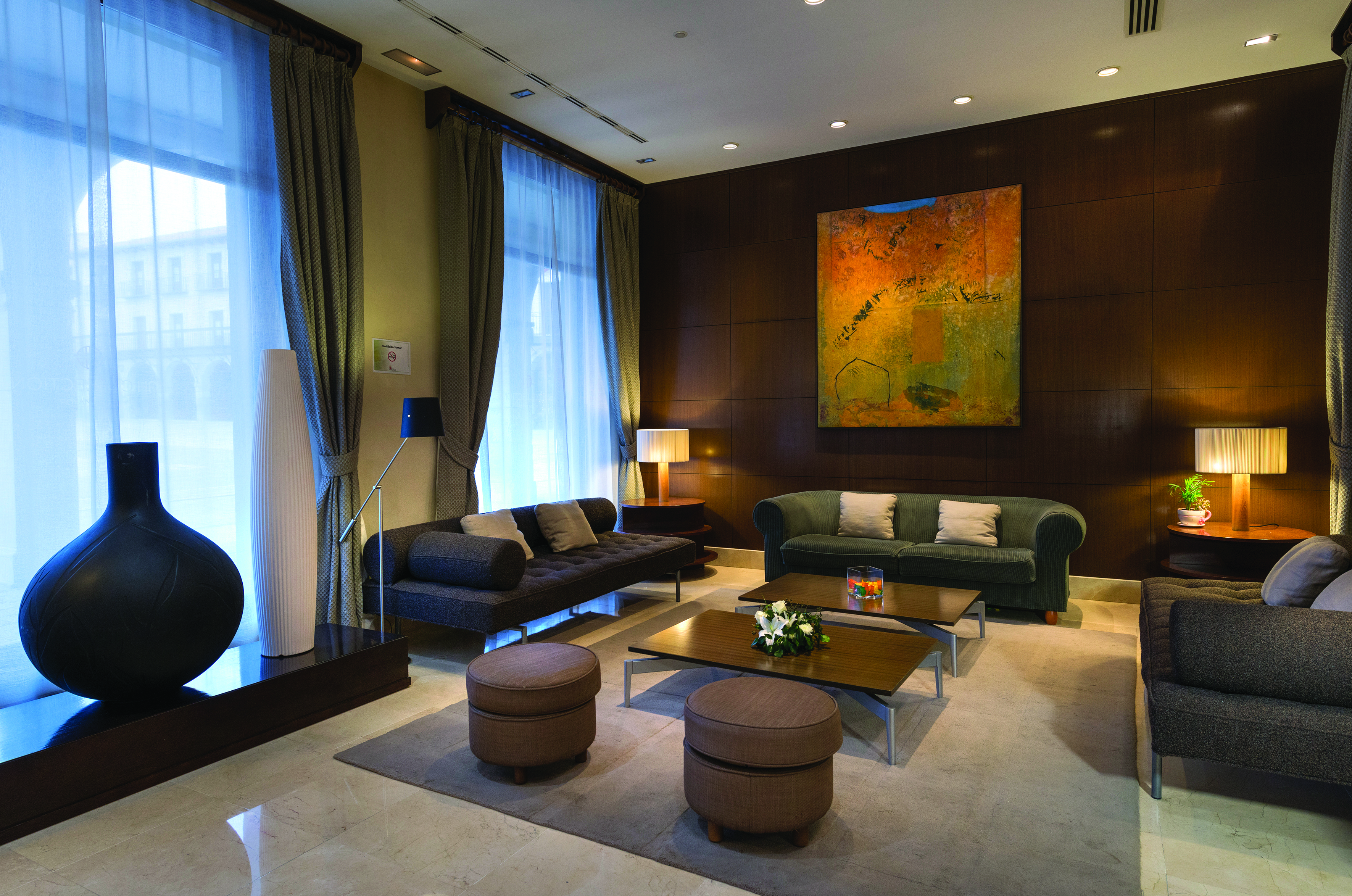 NH Collection Leon Plaza Mayor Green Spain lounge sofas tables elegant décor