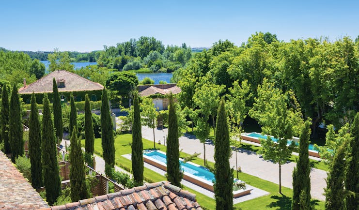 Hacienda Zorita Heart of Spain pool lawn trees