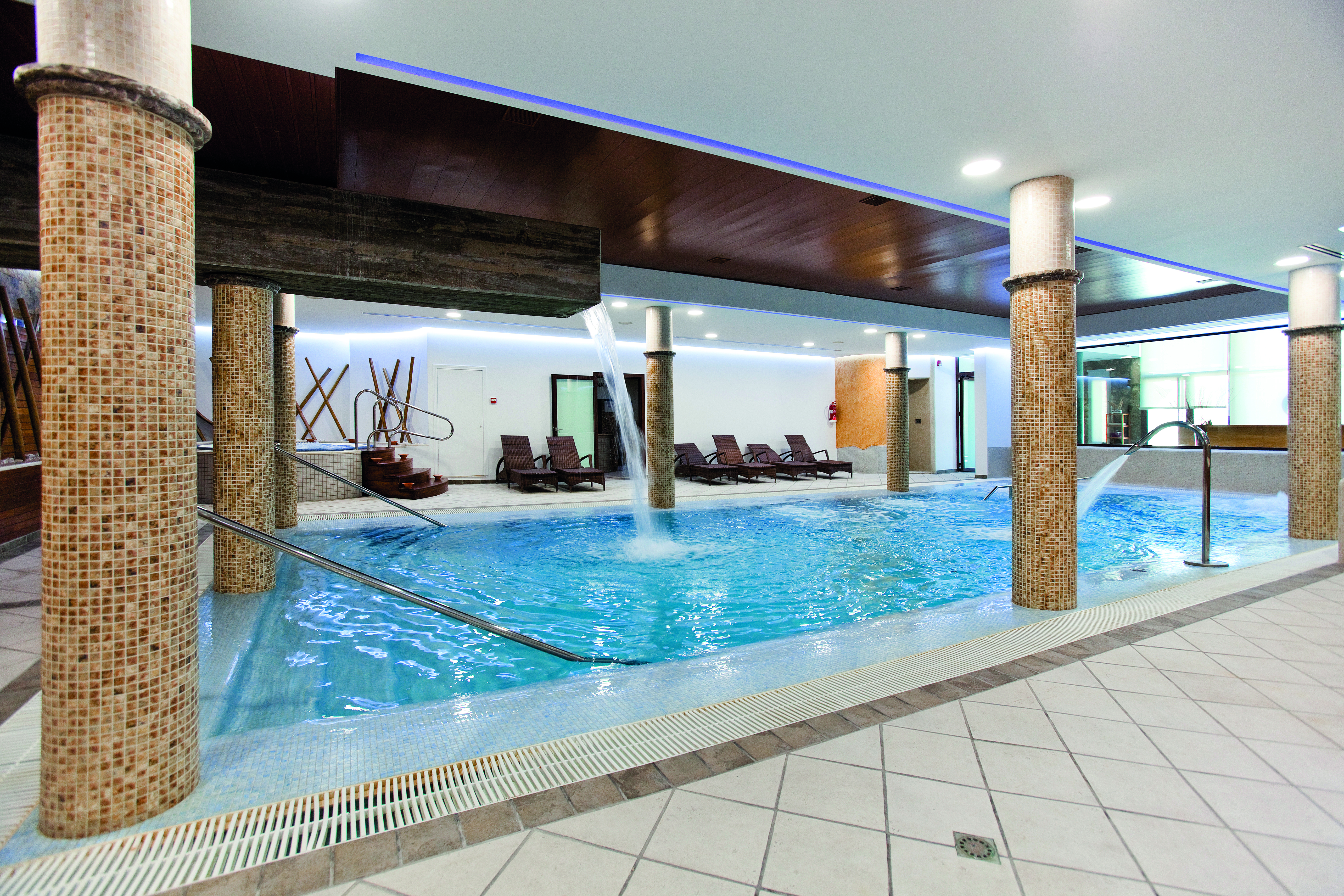Hospes Palacio de Arenales Heart of Spain spa pool indoor pool water jets columns