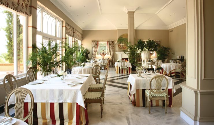 Hotel Valdepalacios Heart of Spain restaurant indoor dining area elegant décor