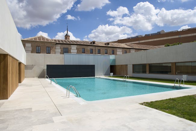 Parador de Alcala de Henares pool, modern architecture, poolside