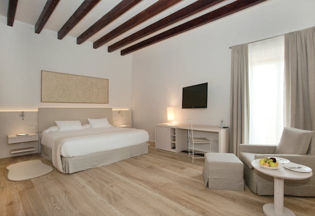 Font Santa Mallorca junior suite bedroom light modern décor