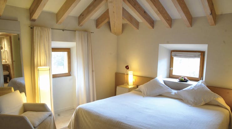 Can Simoneta Mallorca bedroom double modern décor
