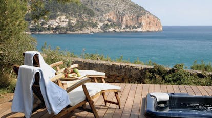 Can Simoneta Mallorca terrace sun loungers jacuzzi views of sea and coastline