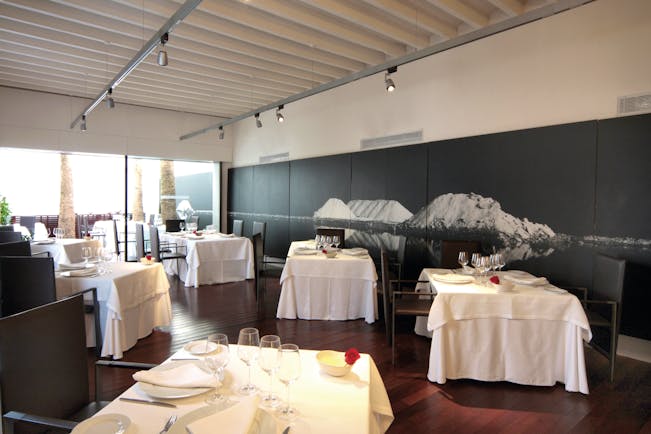 Convent de la Missio Mallorca restaurant indoor dining area modern décor