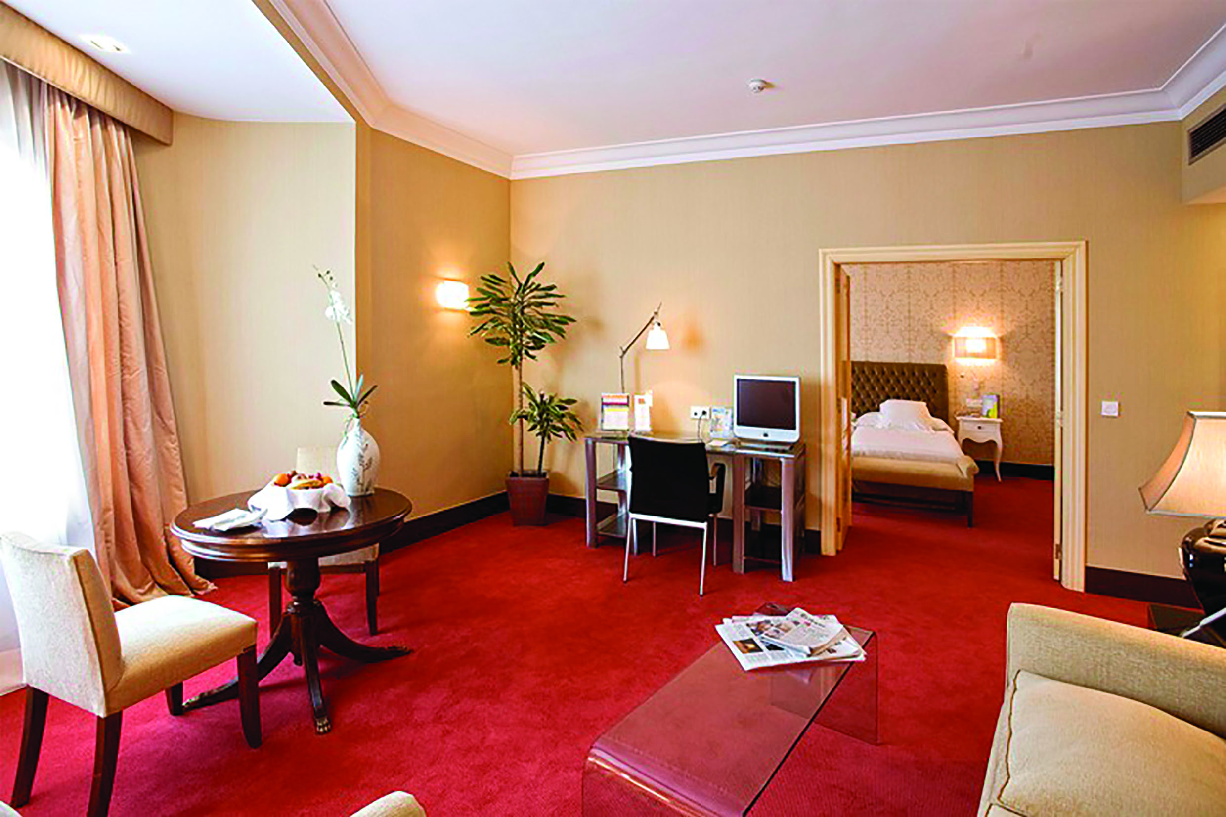 Hotel Carlton Bilbao junior suite bedroom living room traditional décor