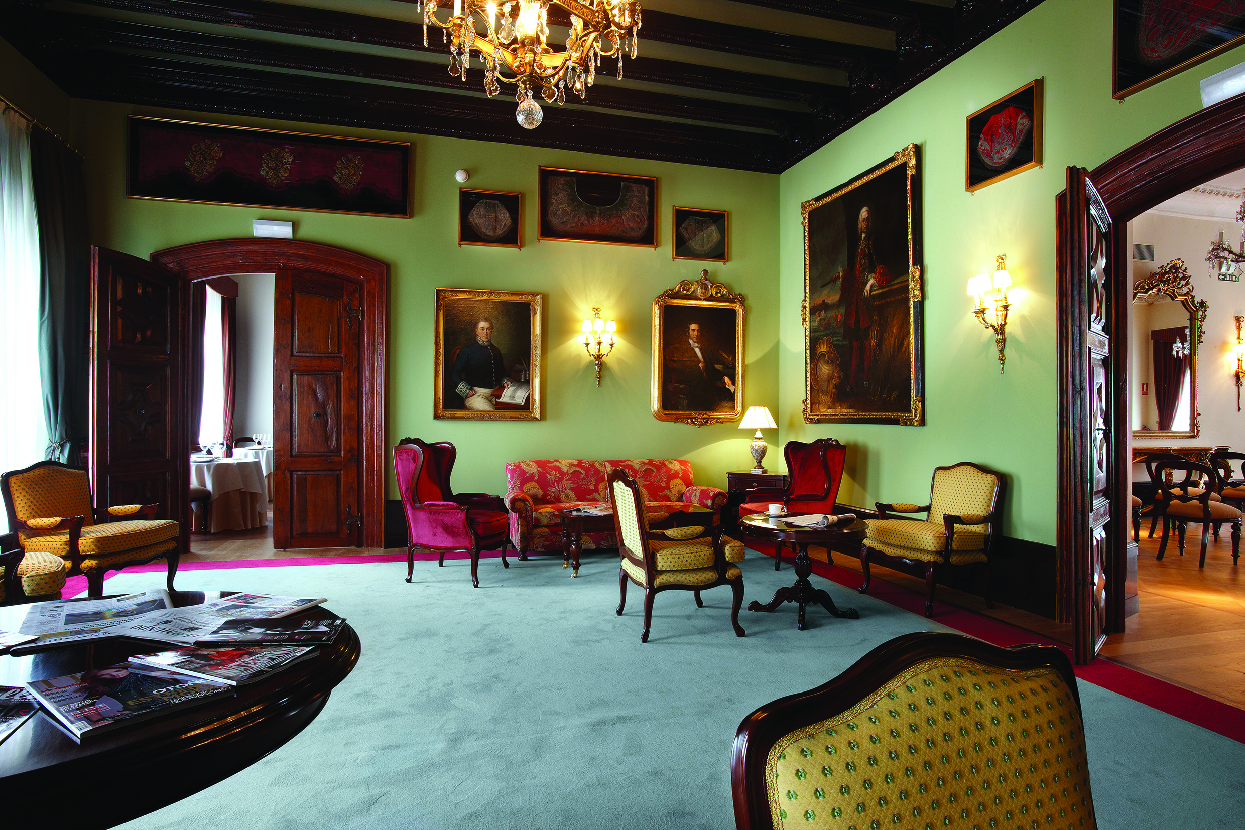 Palacio Guendulain Basque lounge artworks traditional furniture ornate décor