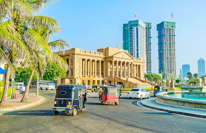 Colombo city centre, presidential secretariat office, sky scrapers, fountain