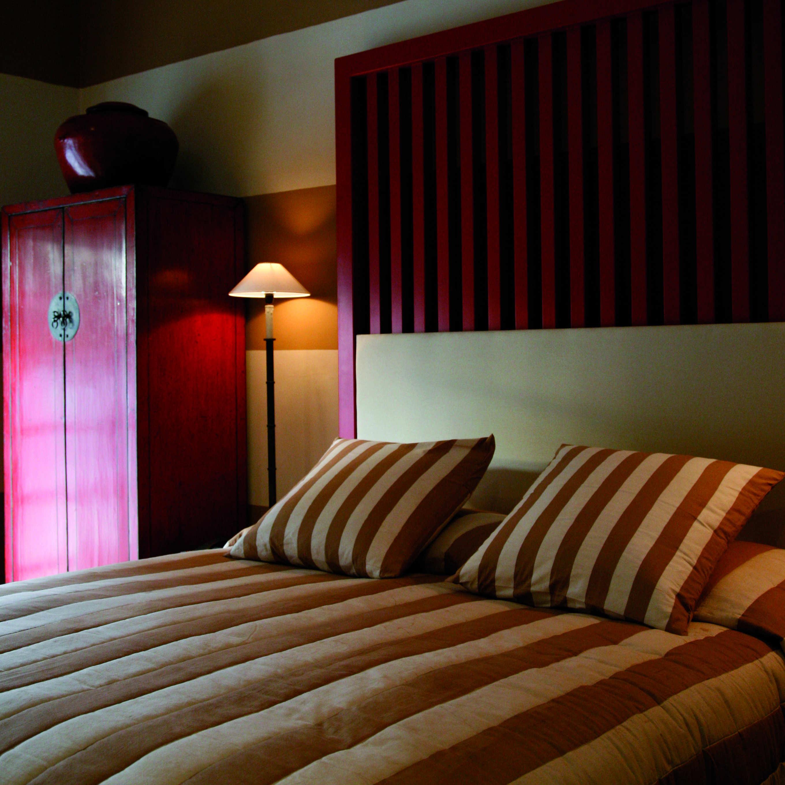 Paradise Road Tintagel west room, double bed, bright decor